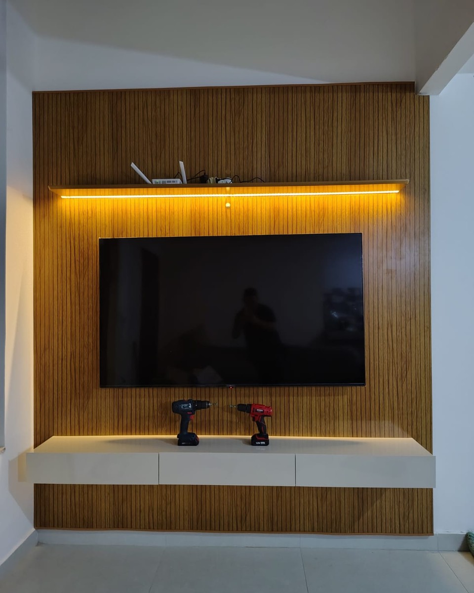 Painel de TV instalado pela Bruno Montagens em Rio das Ostras